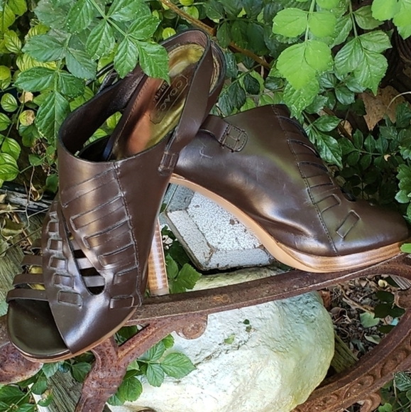 GOURGUES  COACH SANDALS‎ - Picture 4 of 6